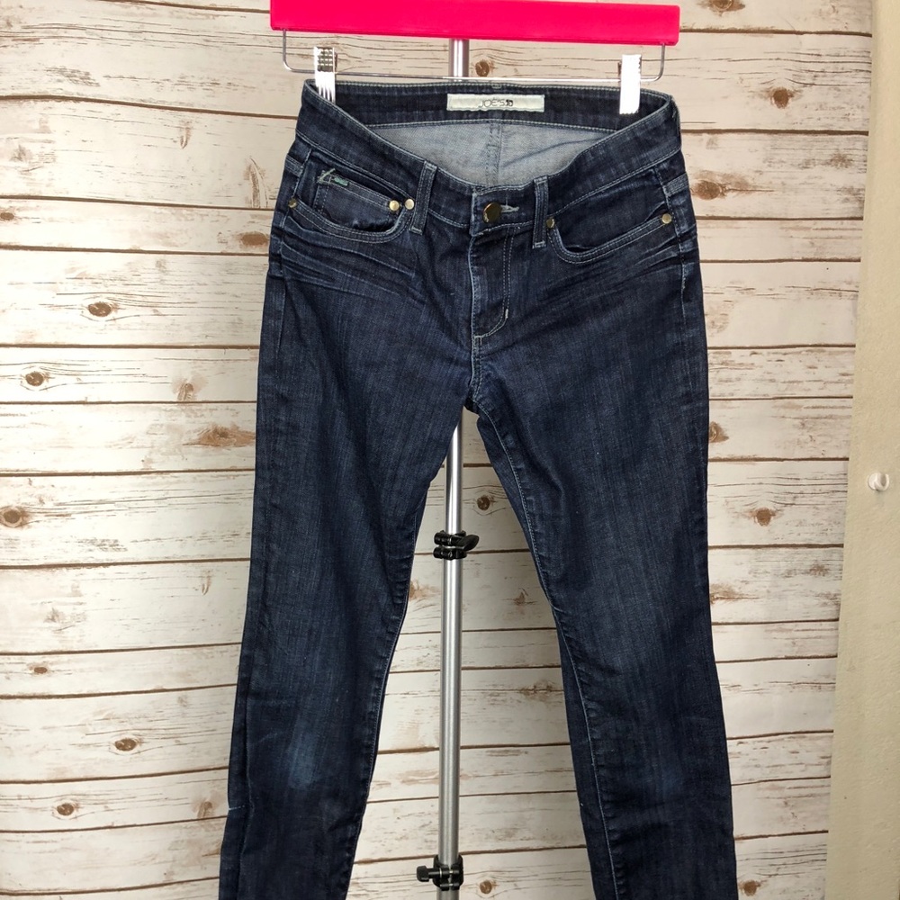 Joe’s Skinny Jeans Sz 26 dark wash